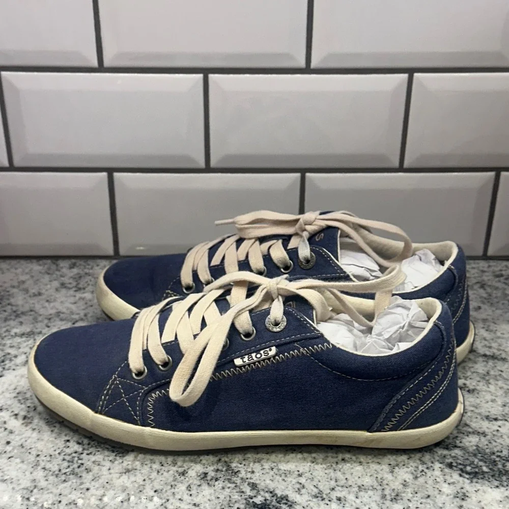 TAOS Start Navy‎ Canvas Lace Up Sneakers Women's US 8 Casual Comfort Shoes